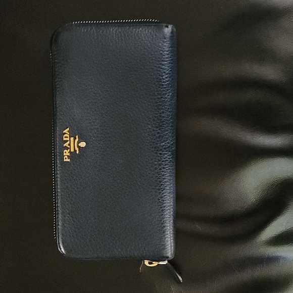 PRADA Zippy Long Wallet - Picture 4 of 12